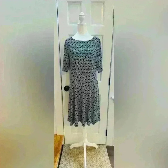 Charter Club navy blue and white flared  dress size M, 1/2 sleeves. - Picture 6 of 8